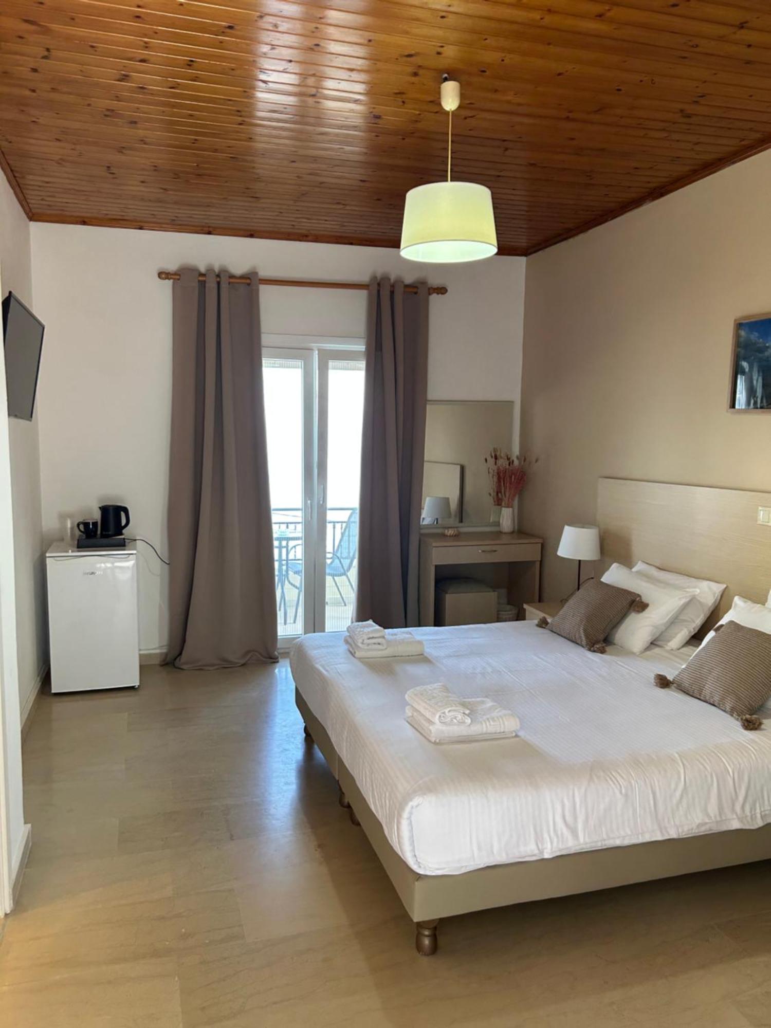 Akrogiali Rooms Mpoukaris Buitenkant foto