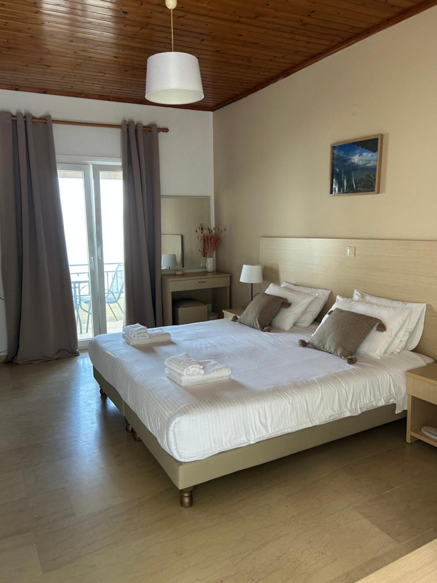 Akrogiali Rooms Mpoukaris Buitenkant foto